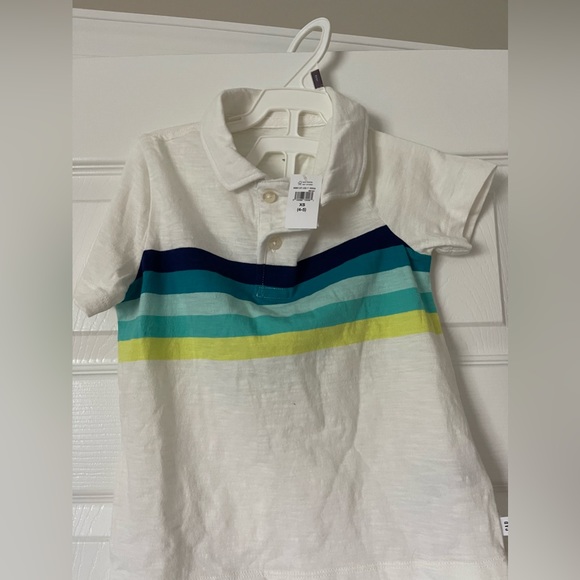 Boy’s size 5 Gap shirt bundle - Picture 4 of 4